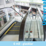 Kratzschutzfolie Außen in einer Shopping Mall