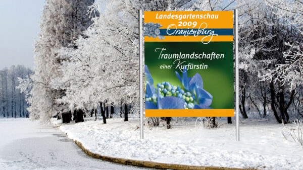 Orajet 3551 Digitaldruckfolie auf einem Werbeschild