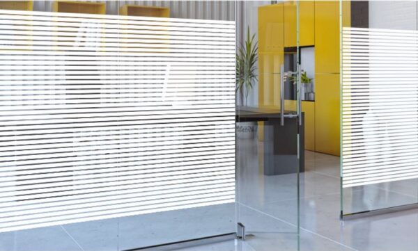 Sichtschutzfolie SIirius Streifen 18 mm Abstand 6 mm