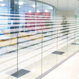 Fensterfolie Streifen nach oben auslaufend